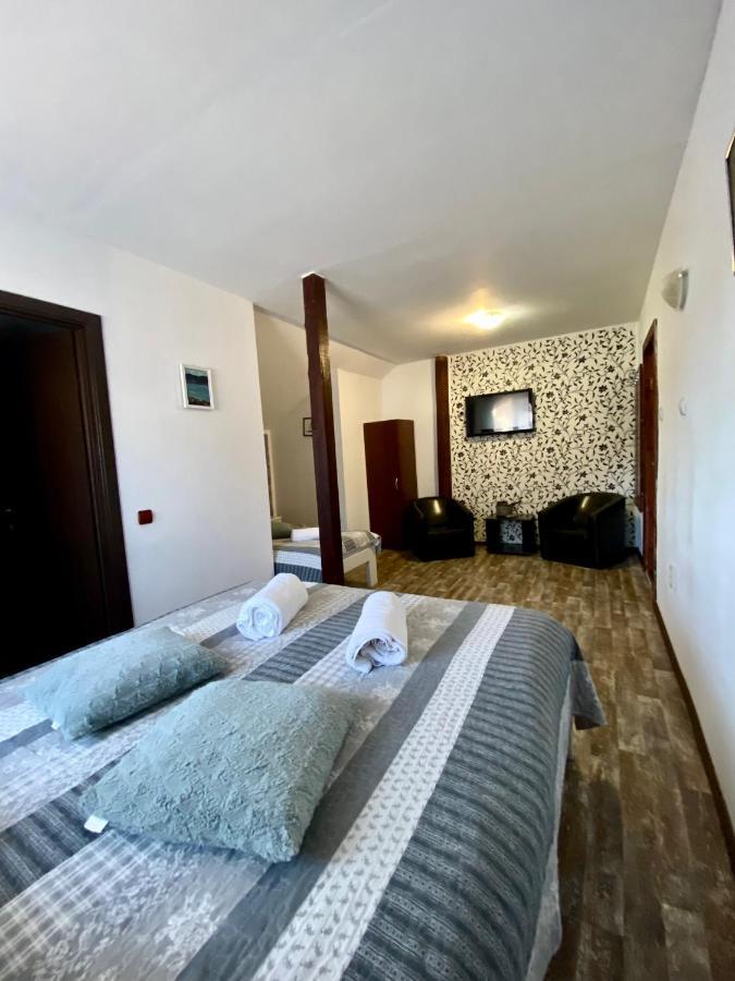 Restaurant Pensiunea Carmen Ranca Εξωτερικό φωτογραφία