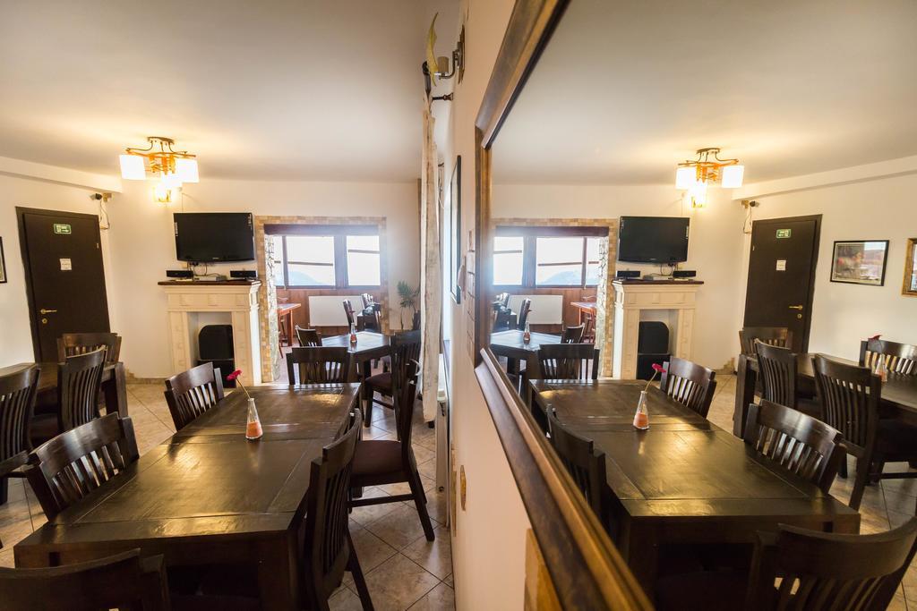 Restaurant Pensiunea Carmen Ranca Εξωτερικό φωτογραφία